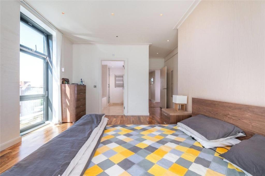 Penthouse Canary Wharf - Free Wifi Londres Exterior foto